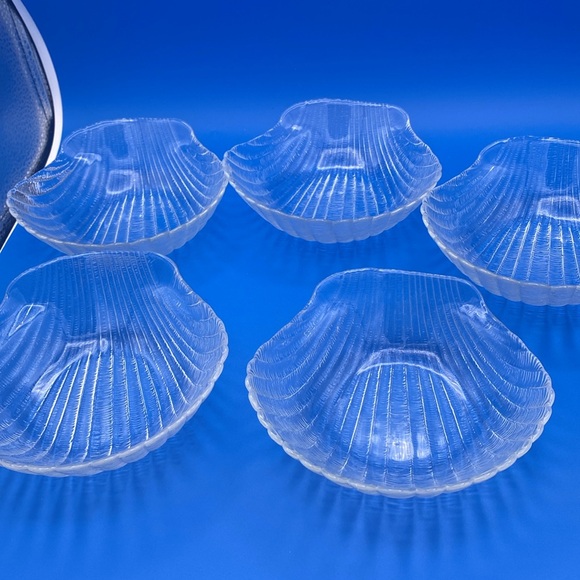 Set of 5 VTG clear glass clam scalloped snack candy bowls - Picture 6 of 6